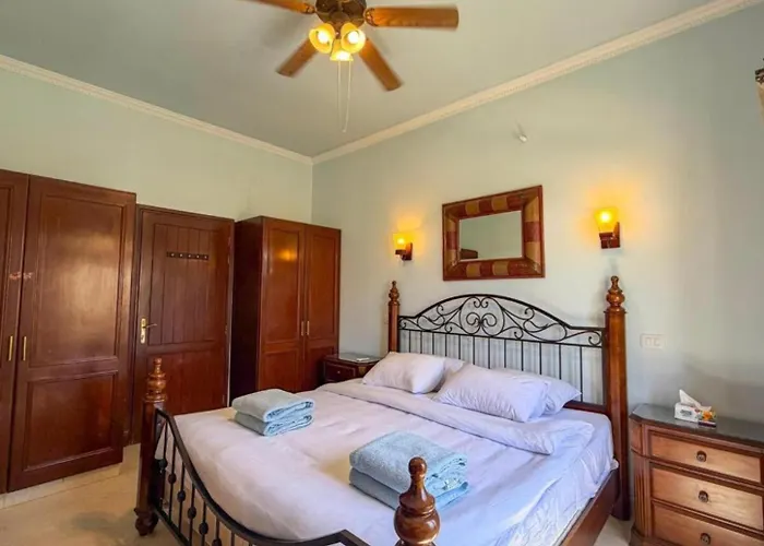 Heated Pool, Nanny Room! 4br Spacious Sabina Villa *