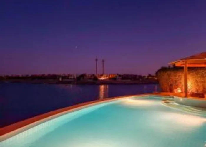 Villa Heated Pool, Nanny Room! 4br Spacious Sabina *