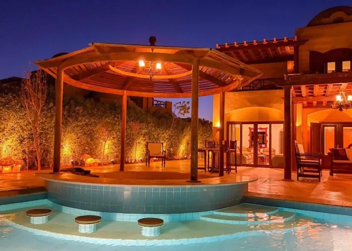 Heated Pool, Nanny Room! 4br Spacious Sabina